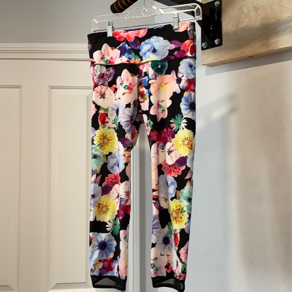 Old Navy Active floral leggings